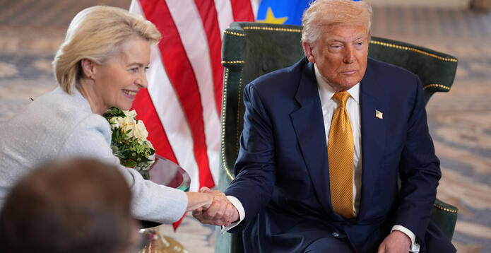 SI Donald Trump and Ursula von der Leyen annouce USEU trade dealDigital  Website  Standard ImageCard
