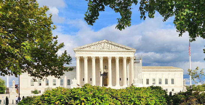 US Supreme Court framed by foliage_Digital - Website - Standard ImageCard