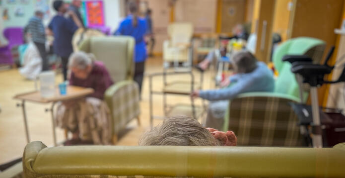 Care home blurred inside_Digital - Website - Standard ImageCard
