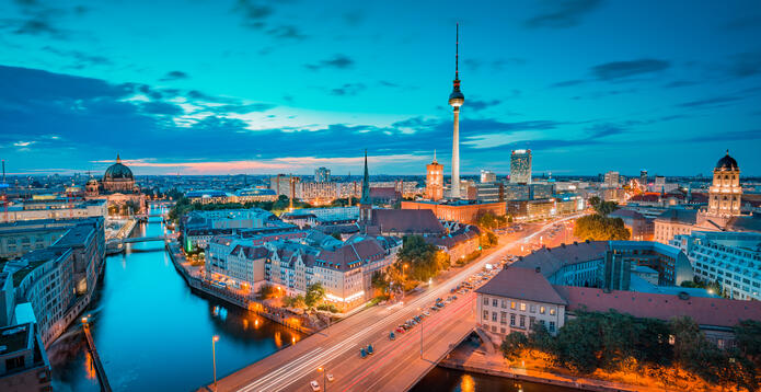 iStock-1141062079_Germany_Digital - Website - Standard ImageCard