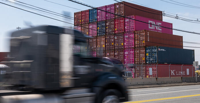 Shipping containers in Bayonne New Jersey_Digital - Website - Standard ImageCard