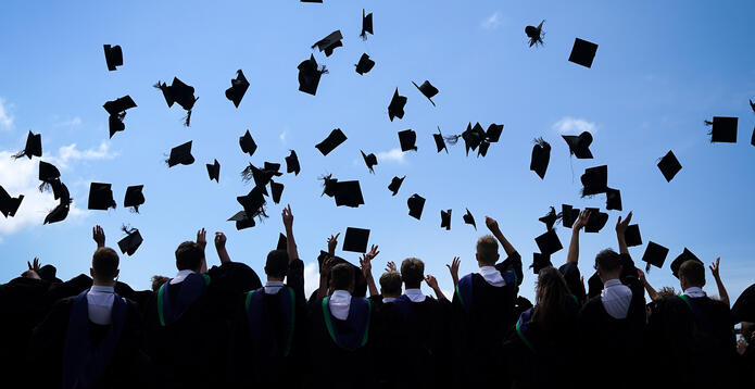 SI Graduate students_Digital - Website - Standard ImageCard