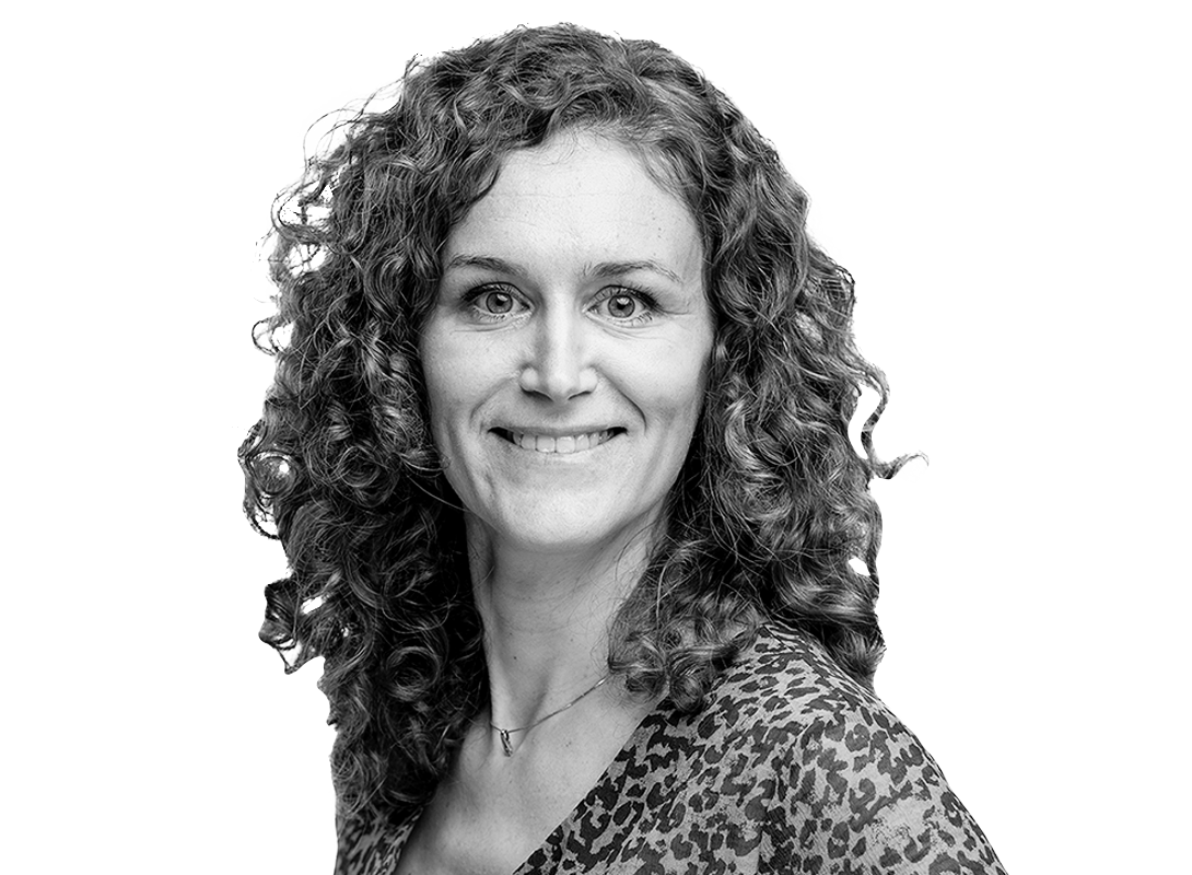mr. Stephanie Dekker