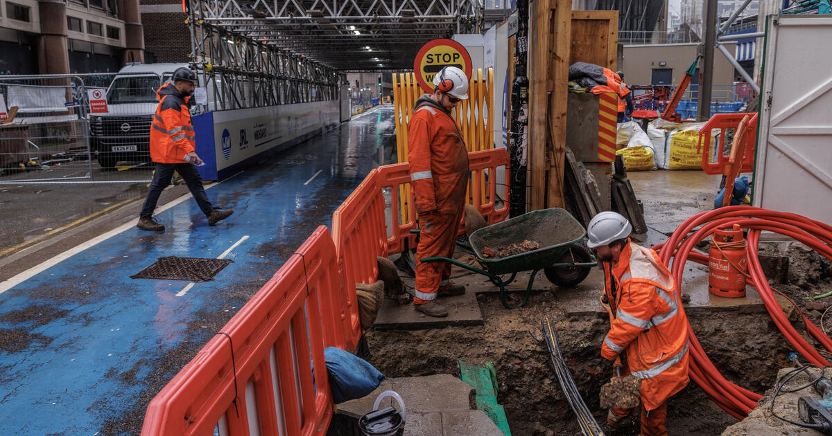 GettyImages-2257405544_Digital - SEOSocialEditorial image