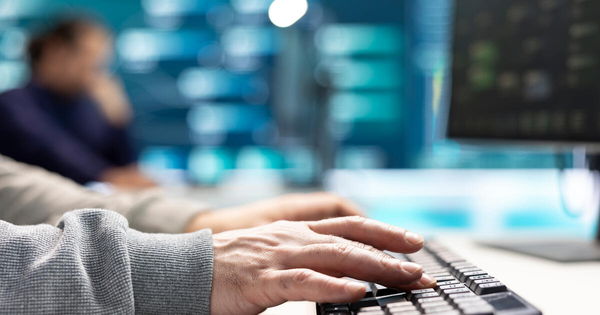 iStocktechnologyprofessional_Digital - SEOSocialEditorial image