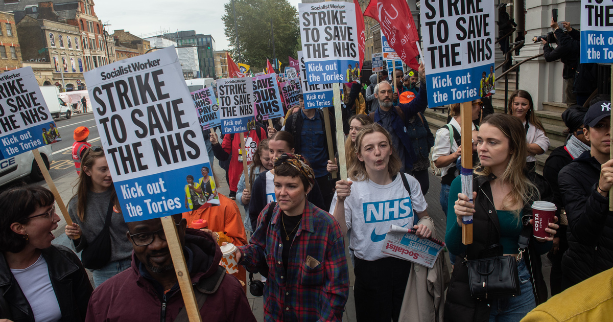 Striking BMA And Unite NHS Workers Rally In Whitechapel seo