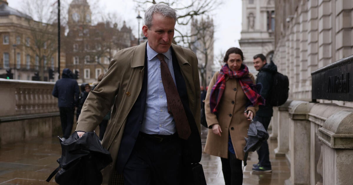 Damian Hinds_Digital - SEOSocialEditorial image