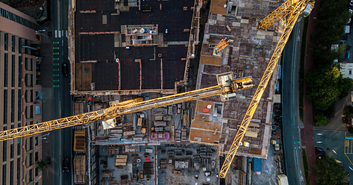 Tower cranes mega project - SEOSocialEditorial image