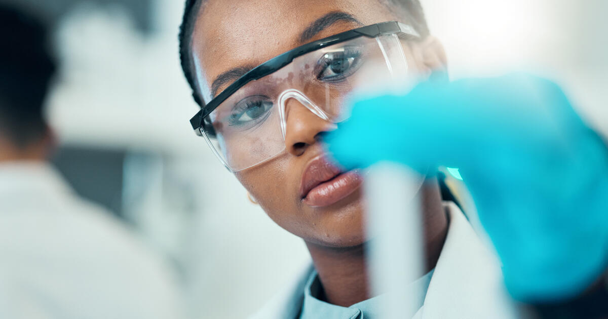 Close up of medical researcher_Digital - SEOSocialEditorial image