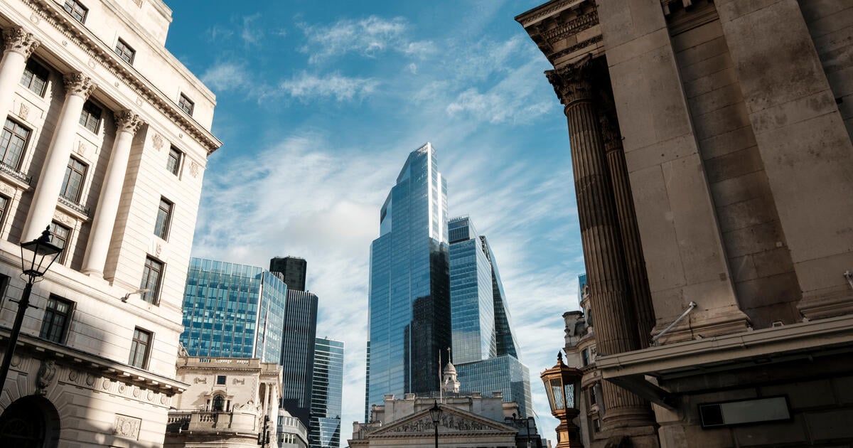 London glass skyscraper from street level