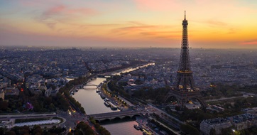 Paris at dawn_Digital - SEOSocialEditorial image