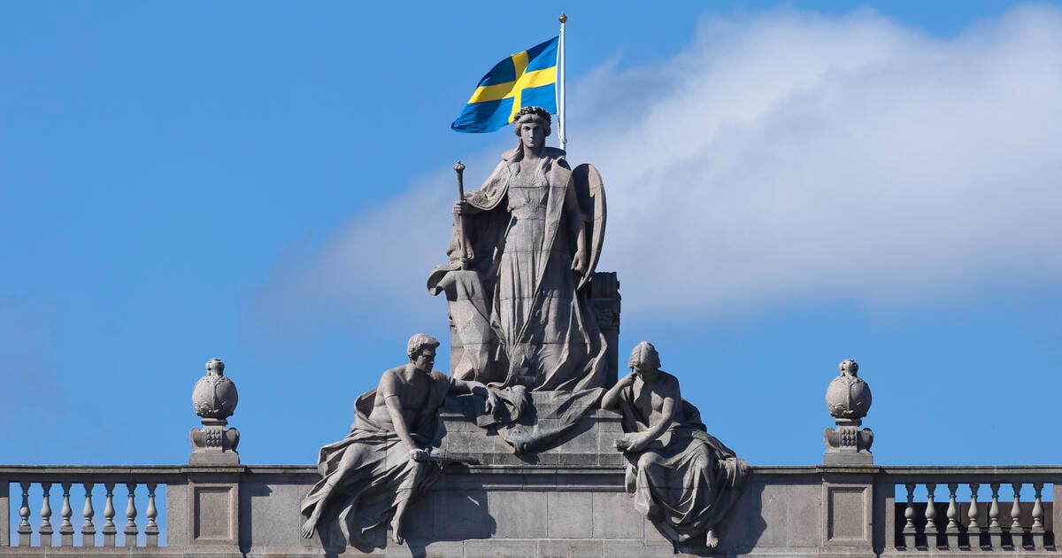 Statue Moder Svea above Swedish parliament