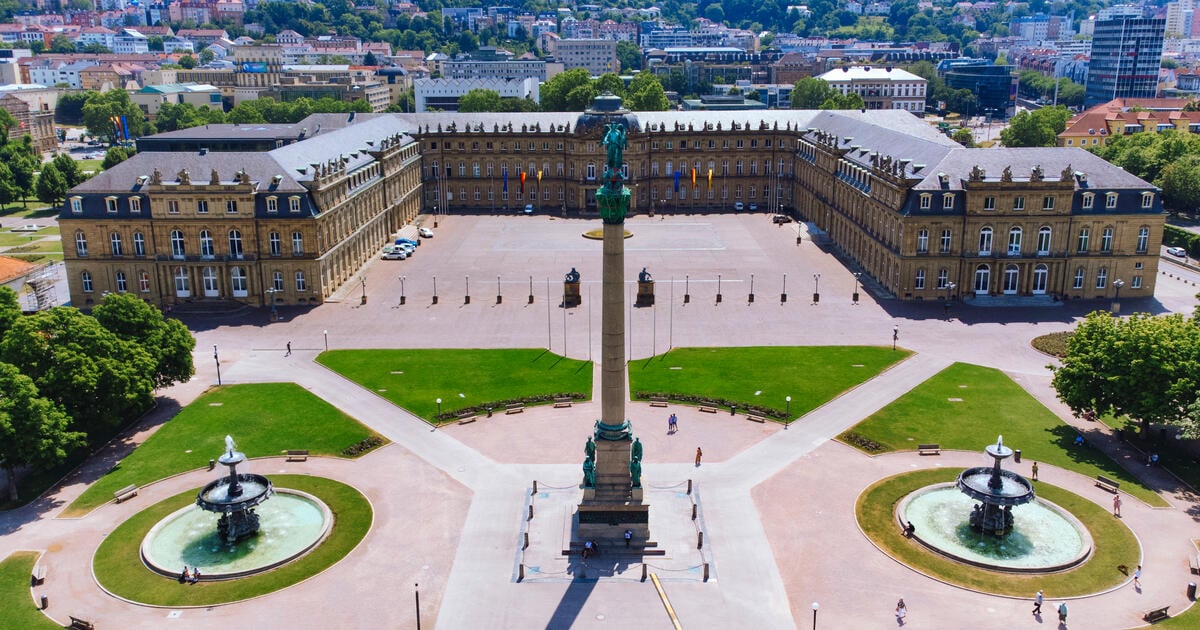 Stuttgart schlossplatz and city park_Digital - SEOSocialEditorial image