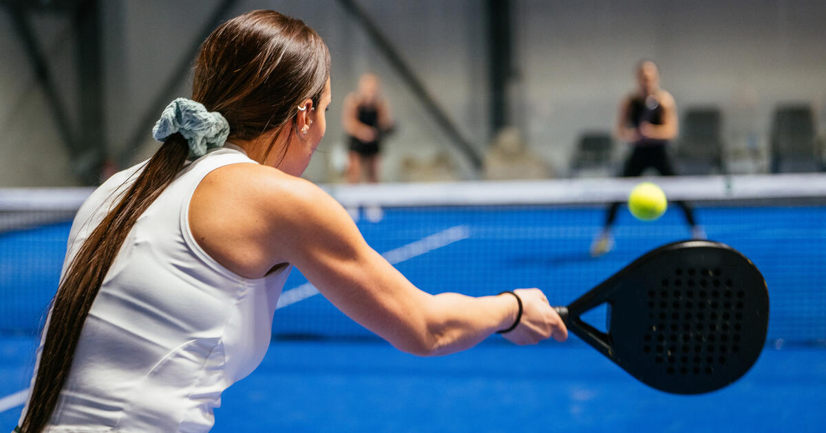 Ladies playing padel
