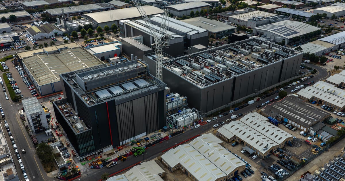 Data centre building Slough_Digital - SEOSocialEditorial image