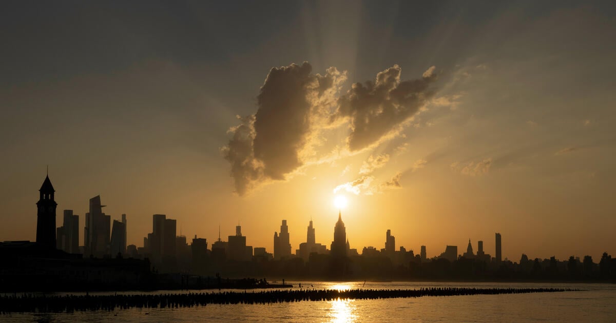 Manhattan sun rise