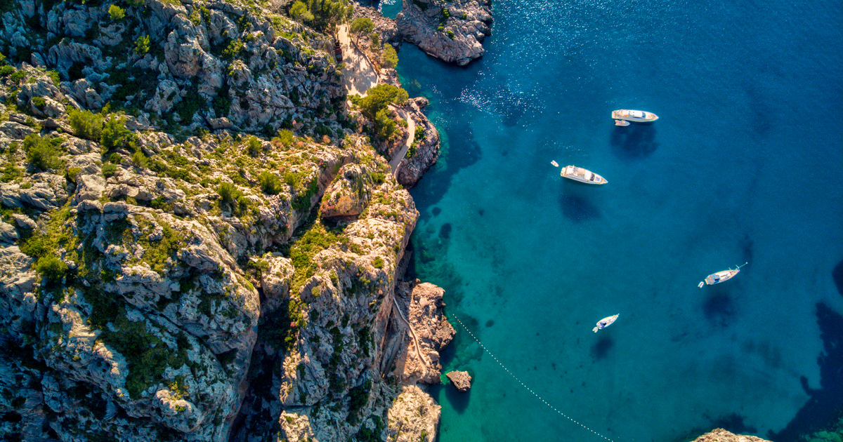mallorca bay view ferries sea seo