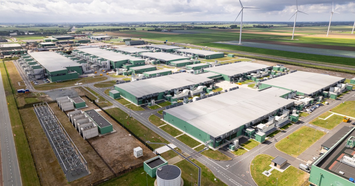 data-center-high-angle-view seo