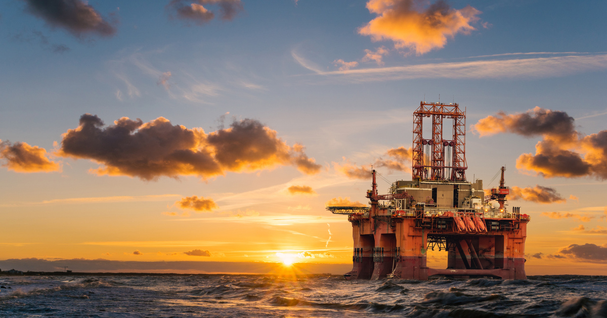 oil rig sunset